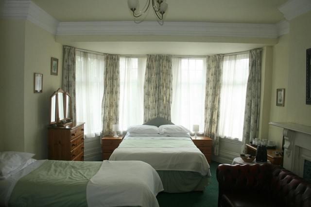 The Knoll Guesthouse Newport  Habitación foto